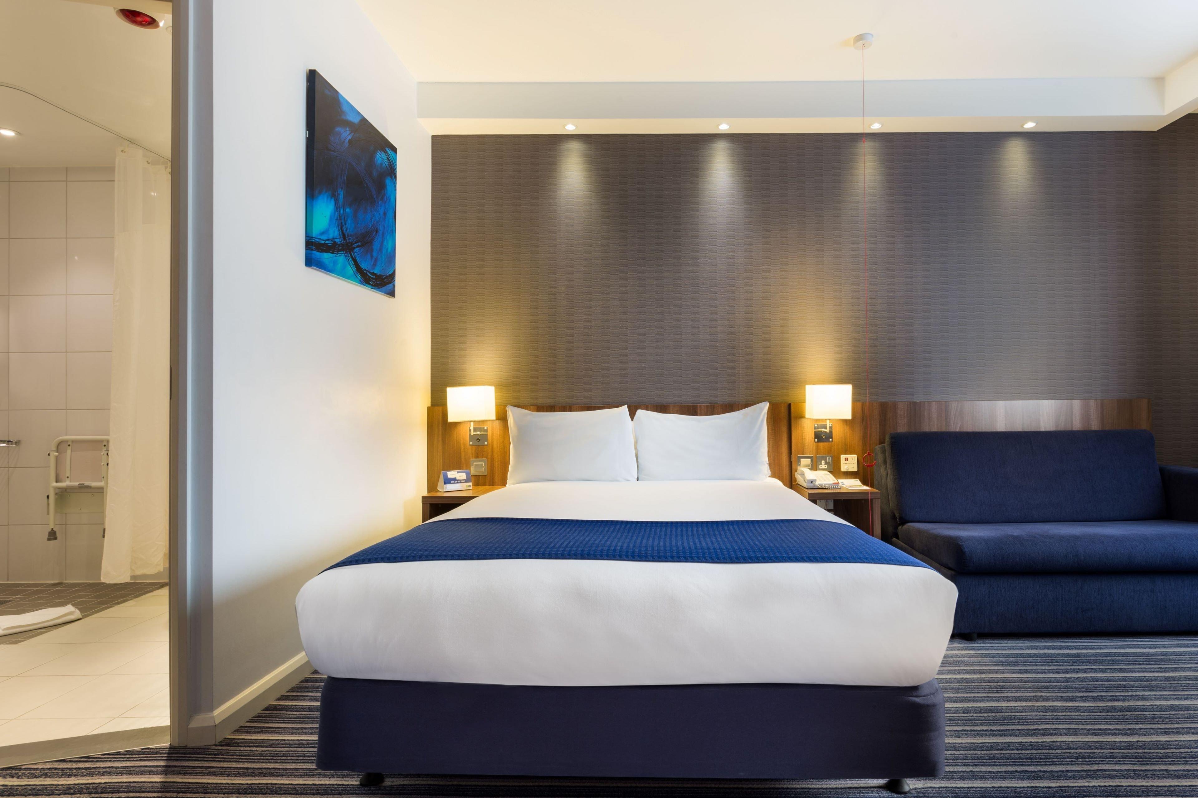 Holiday Inn Express Colchester, An Ihg Hotel Bagian luar foto