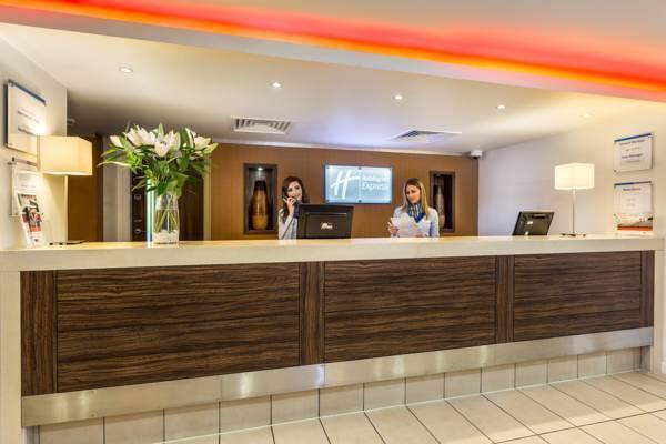 Holiday Inn Express Colchester, An Ihg Hotel Bagian luar foto