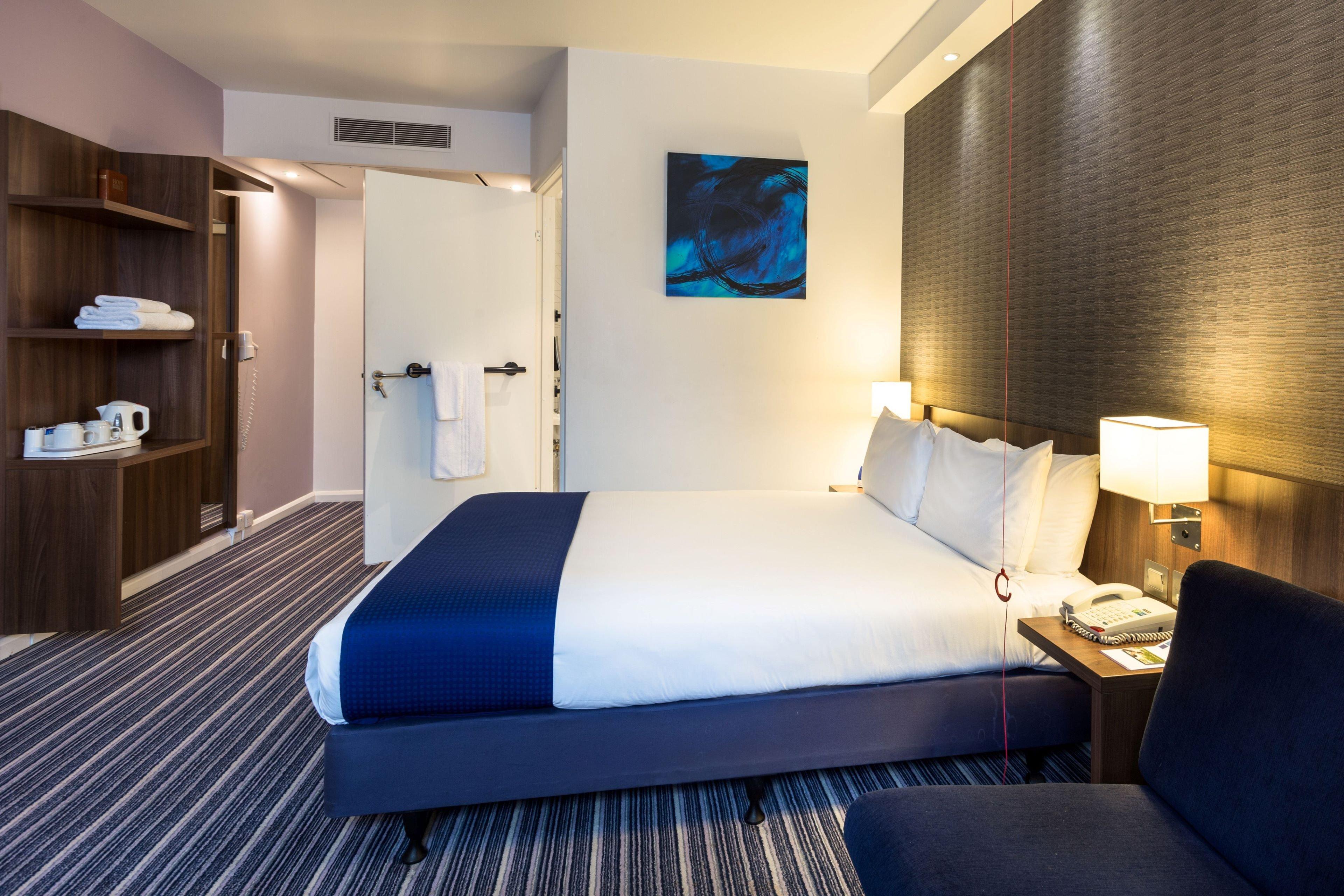 Holiday Inn Express Colchester, An Ihg Hotel Bagian luar foto