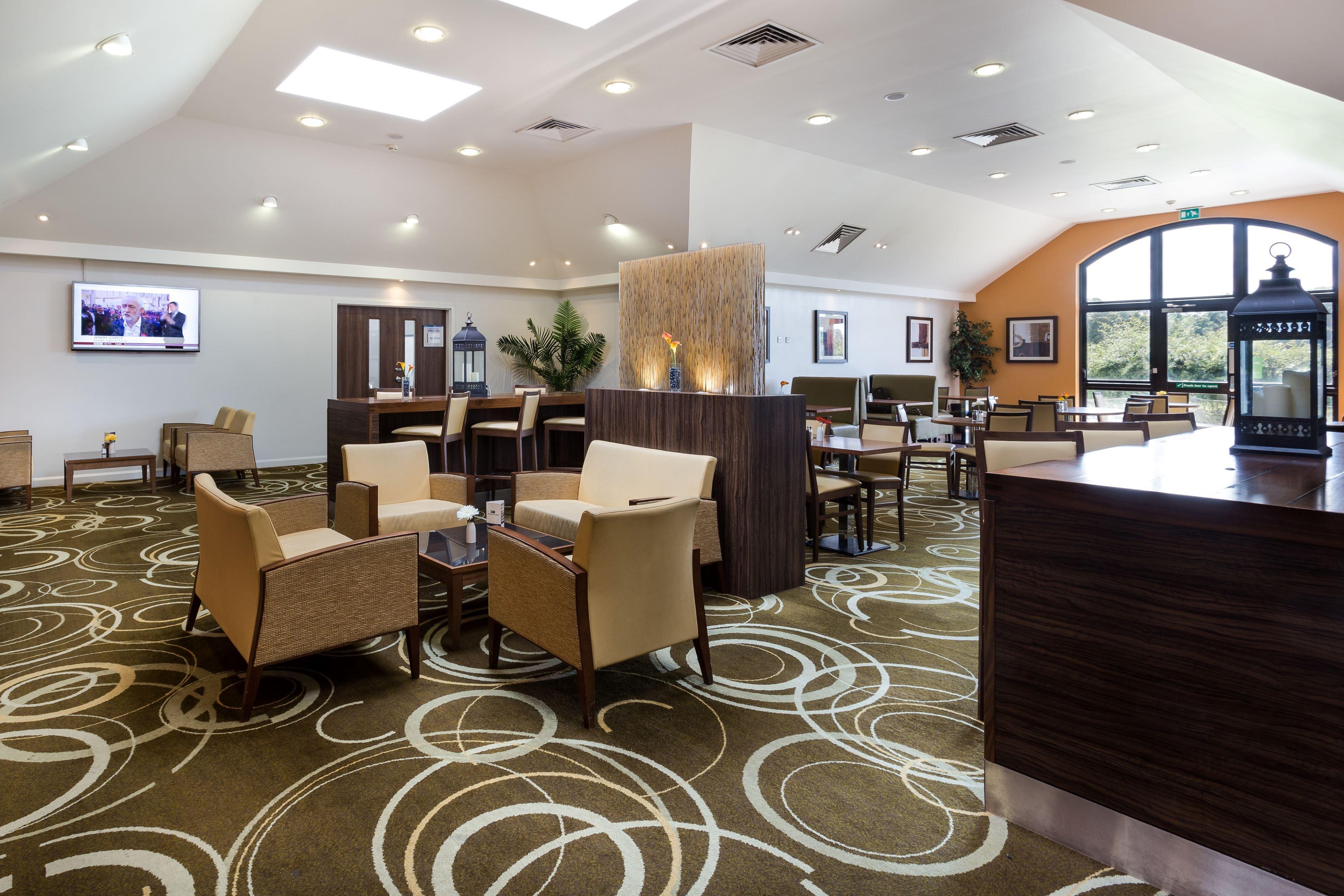 Holiday Inn Express Colchester, An Ihg Hotel Bagian luar foto