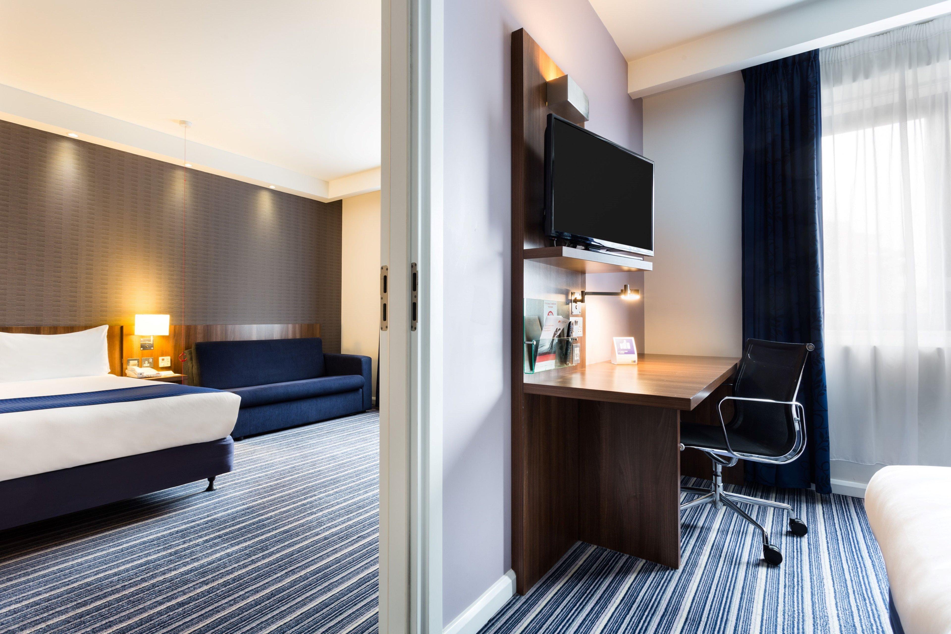 Holiday Inn Express Colchester, An Ihg Hotel Bagian luar foto