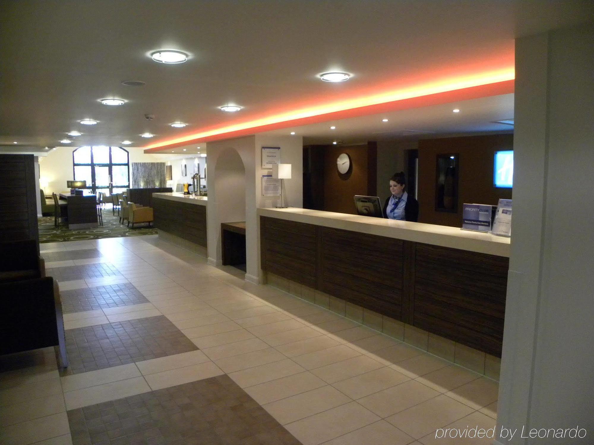 Holiday Inn Express Colchester, An Ihg Hotel Bagian luar foto