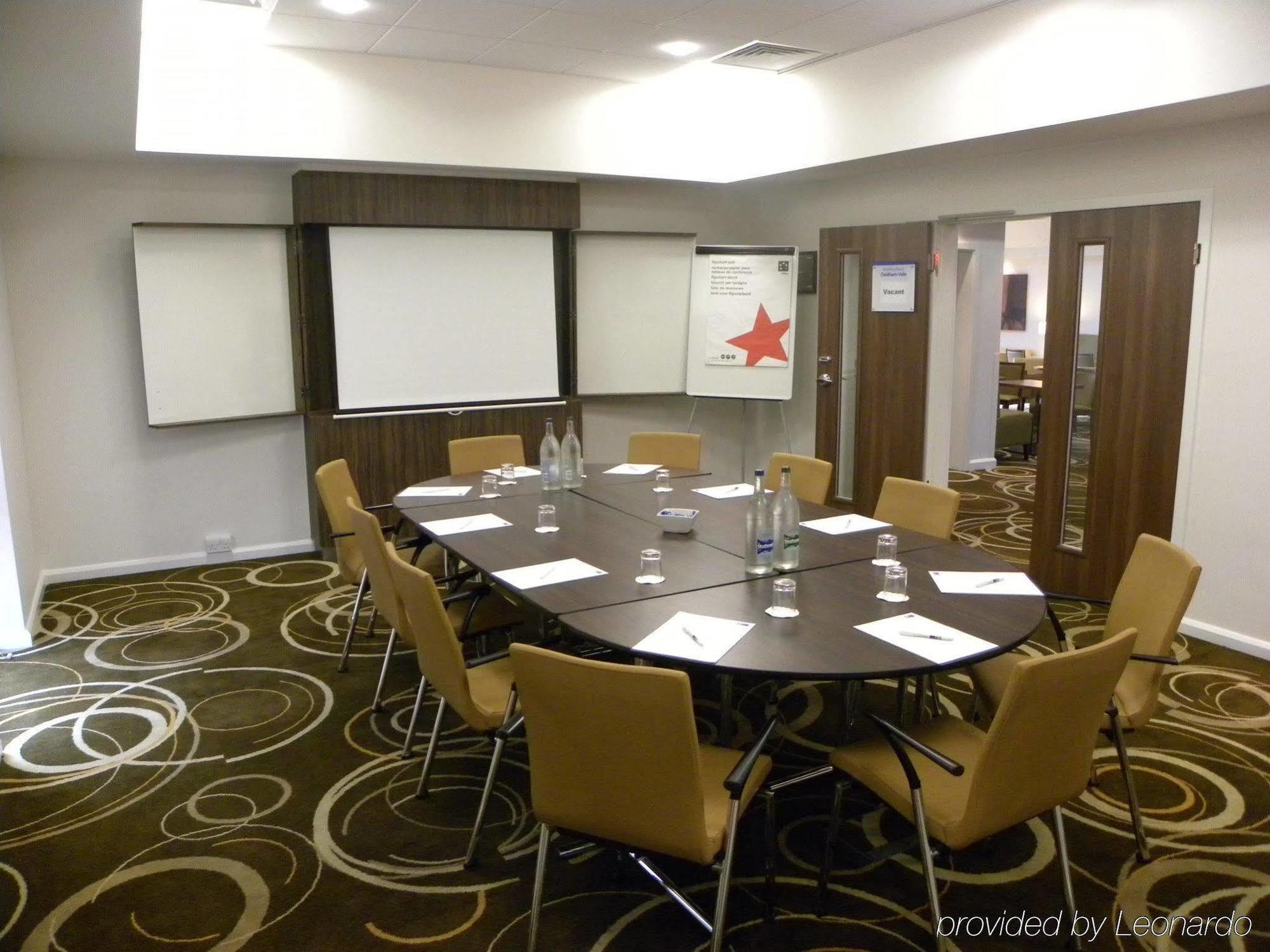 Holiday Inn Express Colchester, An Ihg Hotel Bagian luar foto